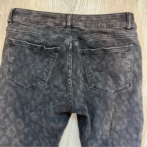 DL1961 Florence Cropped Mid-Rise Instasculpt Skinny Memphis Animal Print Jeans - Picture 3 of 8